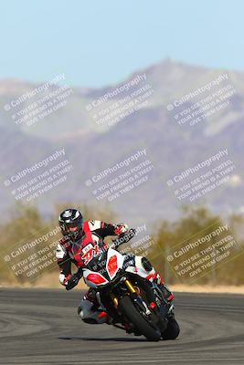 media/Mar-20-2025-Racers Edge (Thu) [[0731d8e3a1]]/2-B Group/Session 2 (Turn 7)/